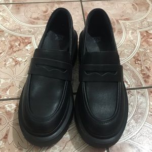 Chunky Platform Loafers Size 7.5